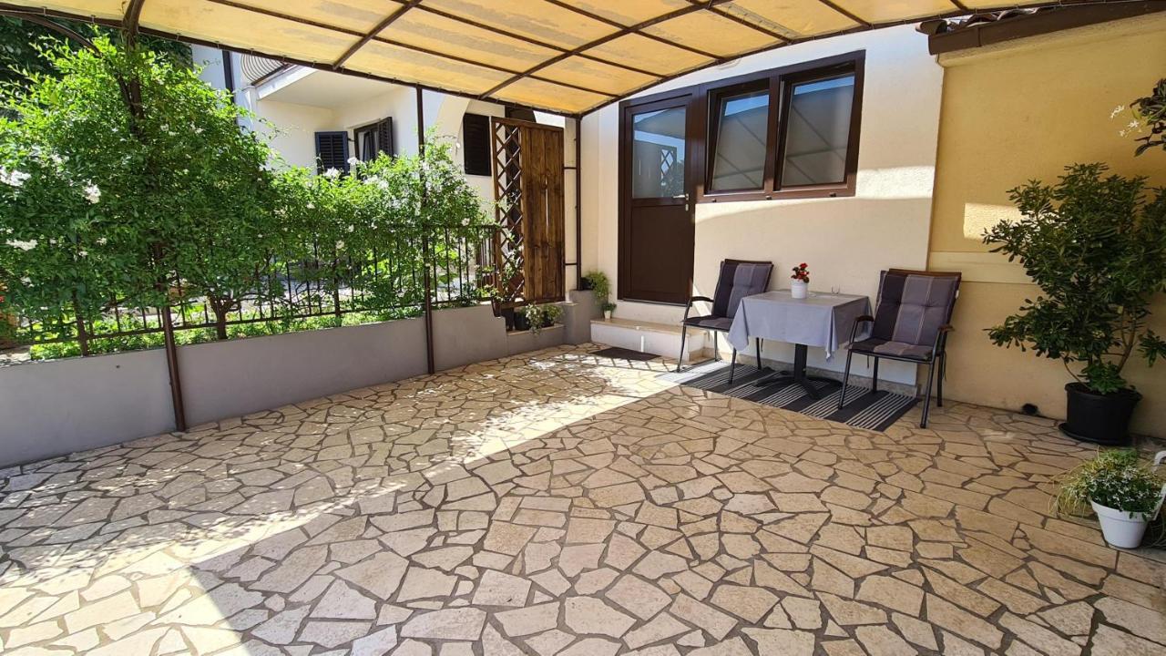 Sunny Apartment